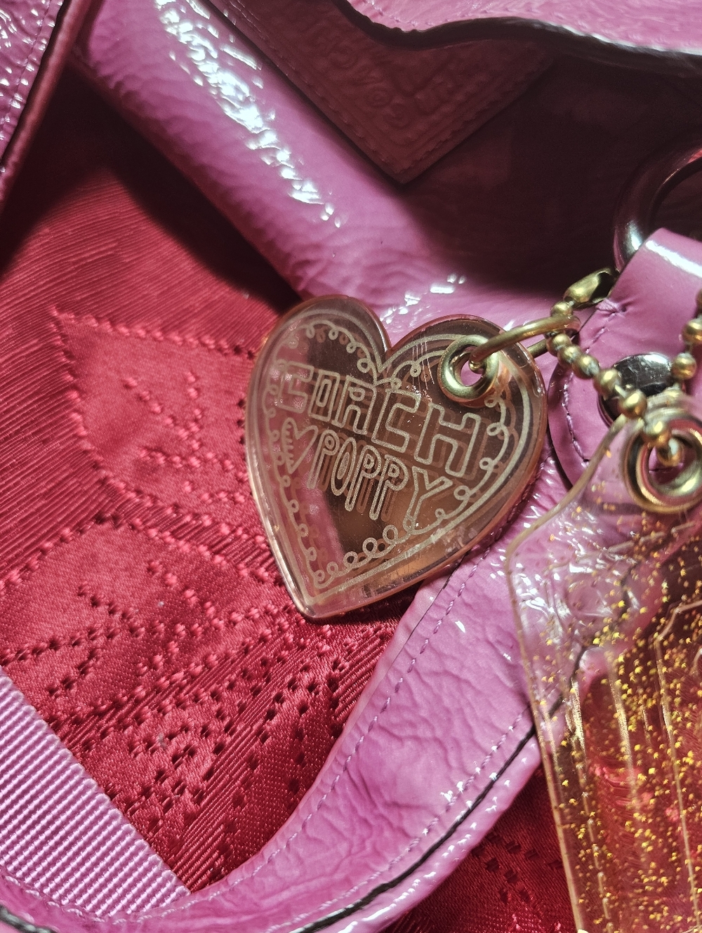 💖 Coach Poppy Pink Patent Leather Hobo Shoulder Bag + Authentic Heart Charm - Picture 10 of 15